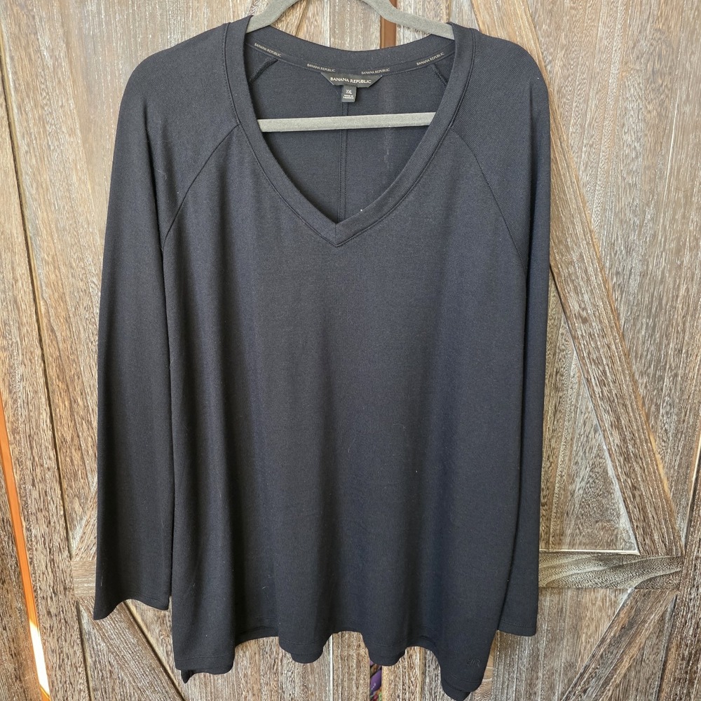 Banana Republic Shirt Women's Size XXL Black V-Neck Long Sleeve Tunic Silky Soft